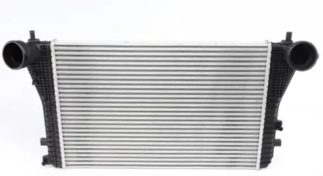 Радиатор интеркулера MAHLE KNECHT CI 83 000S