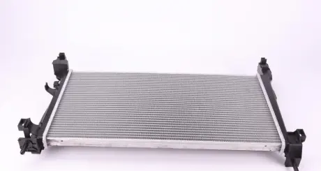 Радиатор охлаждения двигателя NRF 53934