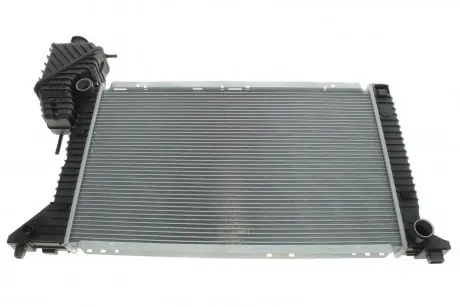 Радиатор охлаждения MAHLE KNECHT CR 682 000S