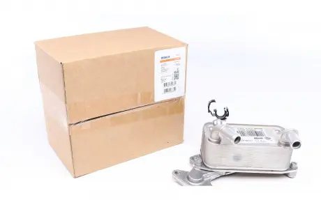 Радиатор масляный MAHLE KNECHT CLC 25 000P