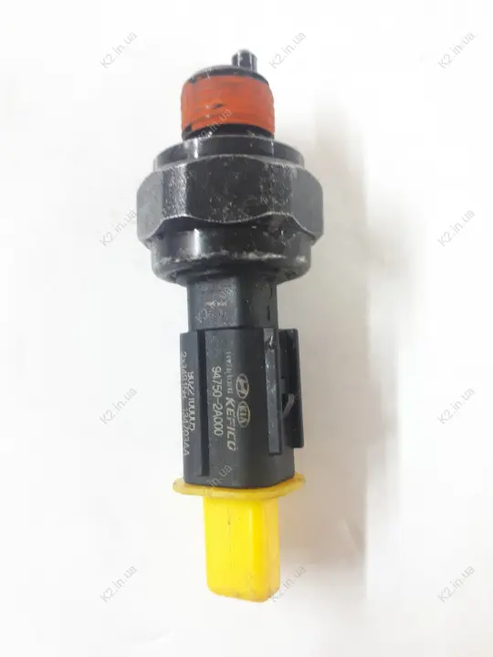 Датчик тиску масла 1.4 CRDI D4FC, 1.6 CRDI D4FB, 1.7 CRDI D4FD HYUNDAI i-20 14-, i-30 15-17, i-40 15- KIA Hyundai, MOBIS 947502A000 (фото 1)