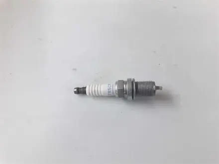 Свеча зажигания 2.2JTS Alfa Romeo 159 05-11, Brera 05-10 Fiat/Alfa/Lancia 55182623