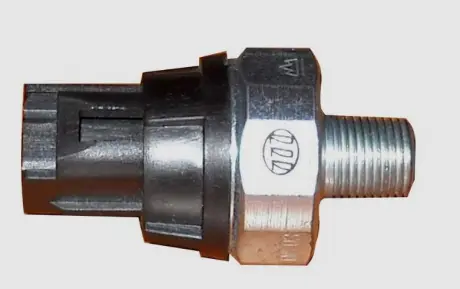 Датчик давления масла EC7 / EC7RV / EX7 / FC GEELY 1033001900