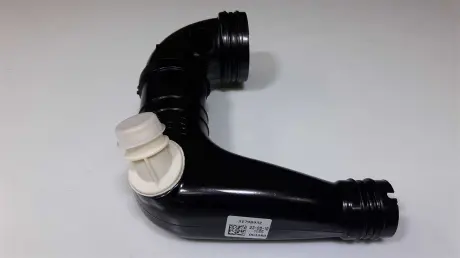 Патрубок воздуха от КПФ к турбине 1.3MJET ft Fiat Doblo 00-09 Fiat/Alfa/Lancia 51798932