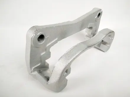 Скоба тормозного суппорта SUBARU 26225AG110