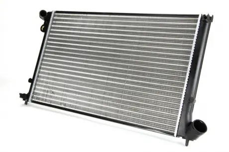 Радиатор, охлаждение двигателя THERMOTEC D7P052TT