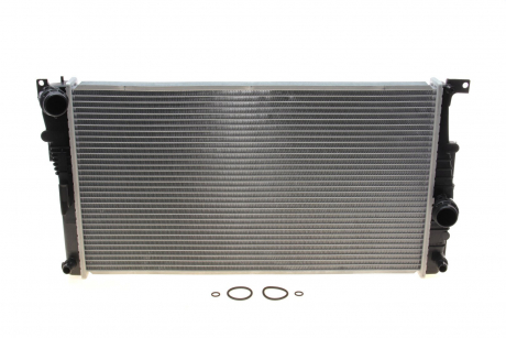 Радиатор охлаждение BMW F20 / F30 2.0 / 2.8 / 3.5i Van Wezel 06002447 (фото 1)