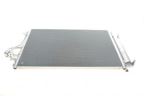 Радиатор кондиционера iX35 1.7 CRDi 09 / 10- Van Wezel 82005280