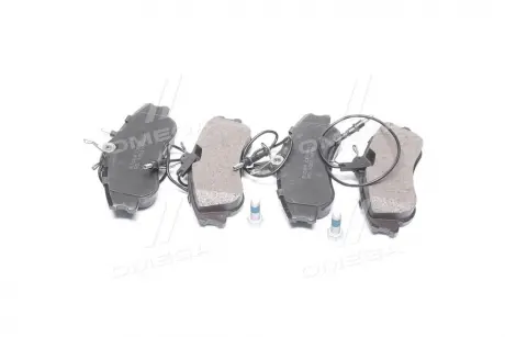 Колодка торм. диск. CERAMIC CITROEN BERLINGO 96- передние. (С датчиком) RIDER RD.330176PRF