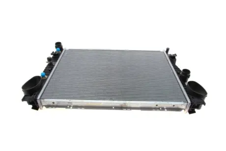 Радиатор охлаждения MAHLE KNECHT CR 302 000S