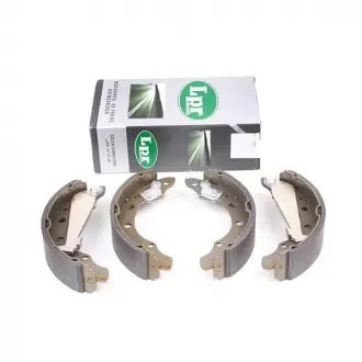 Колодки тормозные задние Chery Amulet LPR A11-3502170