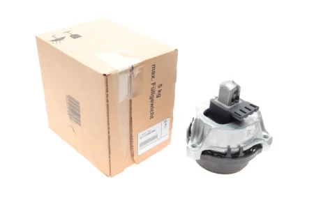 Опора двигателя права BMW 22116860464