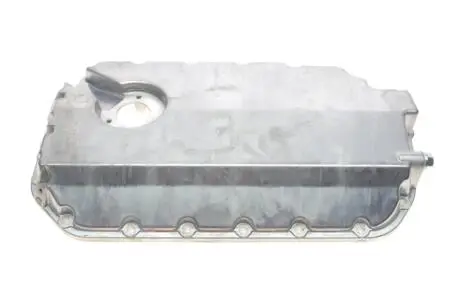 Поддон масляный с отверстием VW Passat (98-05)/Audi A4 (97-06),A6 (97-05) (11030 VIKA 11030977601