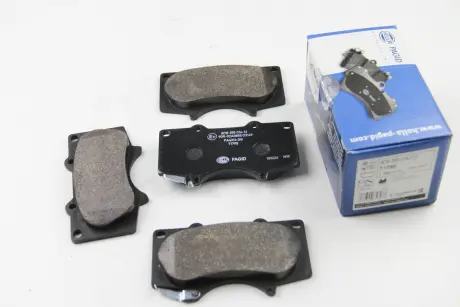 Тормозные колодки перед. MITSUBISHI PAJERO/TOYOTA FJ CRUISER/LAND CRUISER 2.7-4.7 01- HELLA 8DB355014-121
