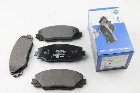 Тормозные колодки перед.AURIS/RAV 4 III/RAV 4 IV 1.8-2.5H 06- HELLA 8DB355006-871