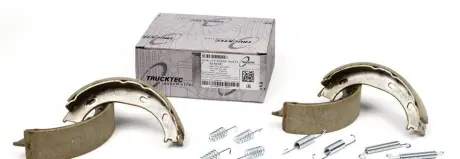 Колодки ручника Trucktec automotive 02.35.051