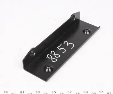 Крепление брызговика AUTOTECHTEILE 100 8853