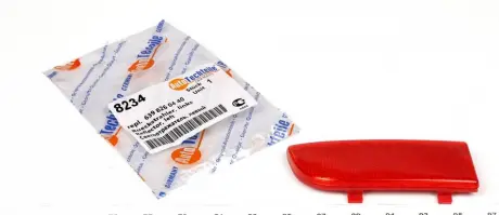 Світловідбивач, лівий AUTOTECHTEILE 100 8234