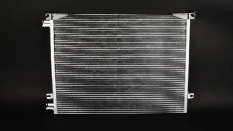 Радиатор кондиционера (590x436,8x16) Renault Trafic II/Opel Vivaro/Nissan Primas KALE OTO RADYATOR 352580 (фото 1)