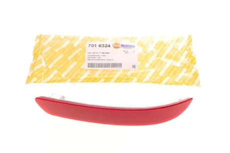 Световозвращатель, левый AUTOTECHTEILE 701 6324 (фото 1)