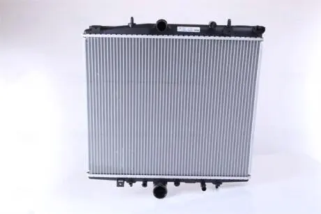 Радиатор NISSENS 63695A