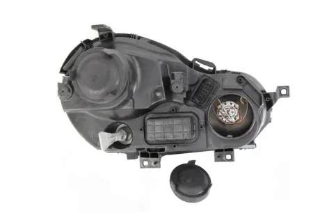 Фара основная левая VOLKSWAGEN POLO IV 01.2002 -05 MAGNETI MARELLI 710301190201