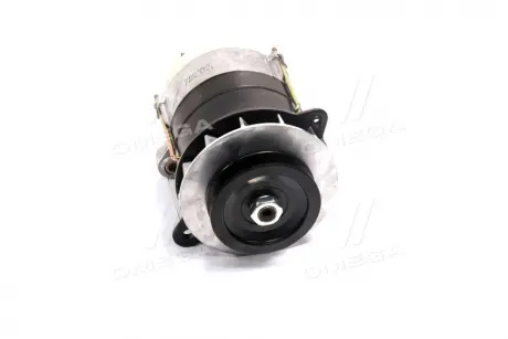 Фото генератор Т-150 (двигун СМД-60-62) (14В, 72А, 1,0 кВт) (Г1000.10.1) DECARO Г960.3701 Генератор Т-150 (двигун СМД-60-62) (14В, 72А, 1,0 кВт) (Г1000.10.1) DECARO Г960.3701