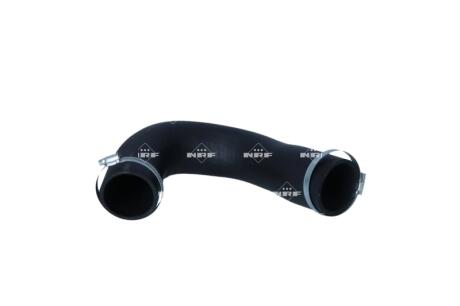 Патрубок інтеркулера (L) Audi A4/A5 1.8/2.0D 07-17 NRF 166208
