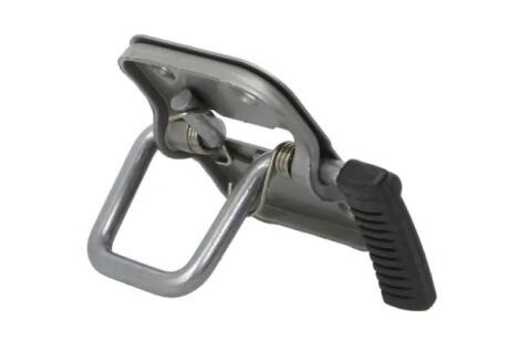 Замок капота (нижня частина) VW JETTA IV, PASSAT B7, PASSAT B8 04.10-01.19 BLIC 6010011568424P
