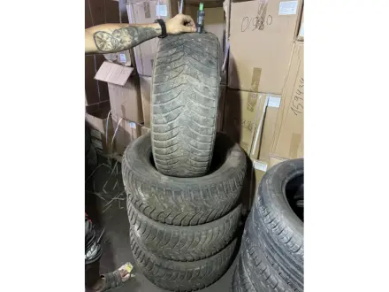 R18 Зима 285/60R18 116T Kumho WinterCraft Suv Ice WS31 2617 6,5мм Шини БУ 174582
