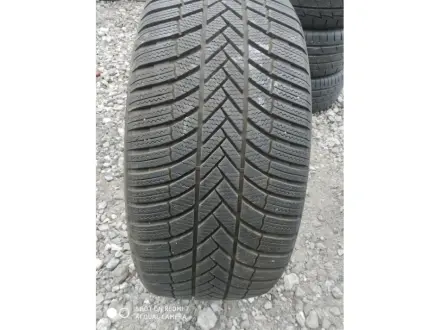 R20 Зима 255/40R20 101V Bridgestone Blizzak LM005 3921 6,8мм Шини БУ 181732