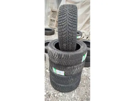 R17 Зима 215/55R17 98T Doublestar WINTERKING DW08 1424 8,3мм Шини БУ 182248