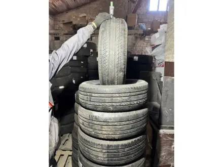 R16 Літо 215/65R16 98H Bridgestone Ecopia EP850 5013 5мм Шини БУ 172337