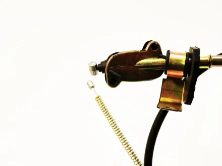 Трос ручного гальма R Geely CK / CK2 KLM KLM AutoParts 1407042180