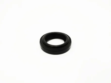 Сальник свічкового колодязя Chery KLM KLM AutoParts 372-1003034 (фото 1)