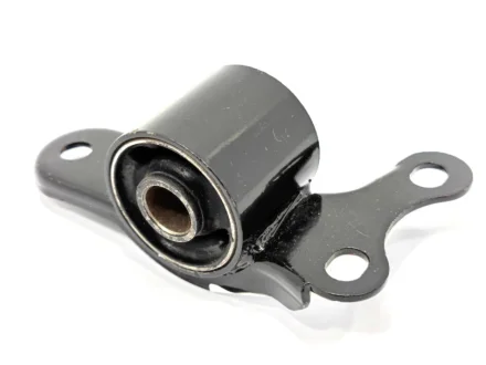 Сайлентблок важеля переднього задній в зборі R Chery Eastar KLM KLM AutoParts B11-2909120