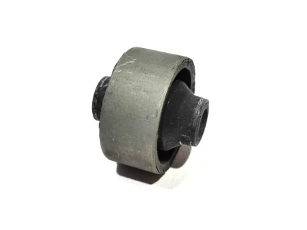 Сайлентблок важеля переднього задній KLM KLM AutoParts MR403441 (фото 1)