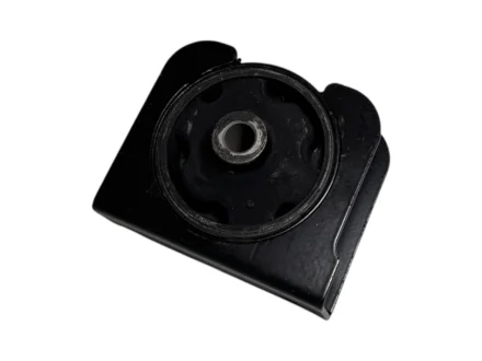 Подушка двигуна передня АКПП (2.4L) Chery Tiggo KLM AutoParts T11-1001510CA