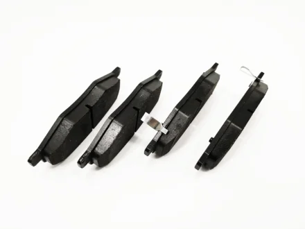 Колодки гальмівні передні без вушка Chery Amulet KLM KLM AutoParts A11-6GN3501080 (фото 1)