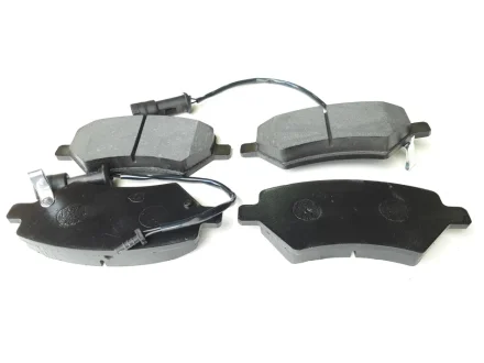 Колодки гальмівні передні (універсальні) Chery Elara KLM KLM AutoParts A21-6GN3501080BA (фото 1)