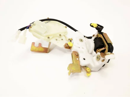 Замок дверей передньої R Geely CK / CK2 KLM KLM AutoParts 1800282180