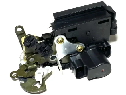 Замок дверей передньої R Chery Elara KLM KLM AutoParts A21-6105020