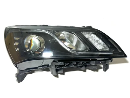 Фара передня седан R Geely NEW EC7 KLM AutoParts 1067004758
