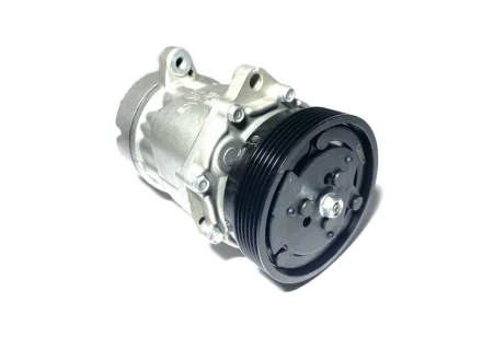 Компресор кондиціонера Chery Amulet/Elara/Eastar KLM KLM AutoParts A11-8104010BB