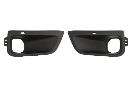 Решітка бампера передн лів/прав (з отвором для галогенних фар, чорн) CITROEN BERLINGO III PEUGEOT PARTNER III 03.18-10.23 BLIC 6502070555992P
