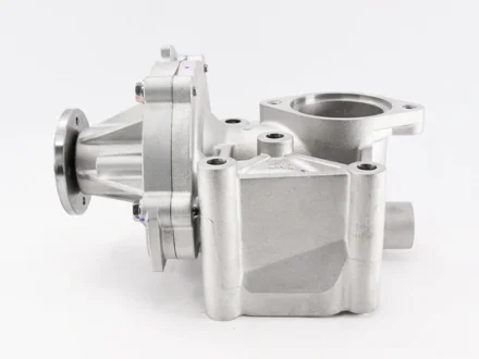 Насос водяной с патрубком Mitsubishi L200 2.2 DI-D 14-/19- GMB GWM110AMH