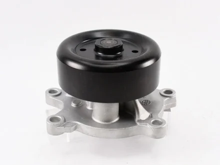 Насос водяной Nissan Juke 1.6 10-/14-/ Qashqai 2.0 14-/ X-Trail 14- GM GMB GWN116A