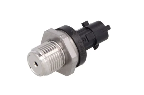 Датчик тиску палива на паливн. рейці NISSAN CABSTAR, PATROL GR V 3.0D 09.06- BOSCH 0281006244